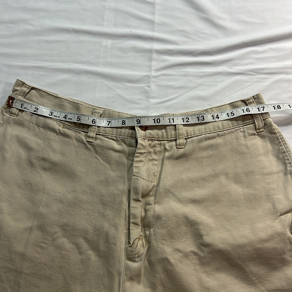Vintage Abercrombie and Fitch khaki cut off shorts size 36 waist - Picture 5 of 8